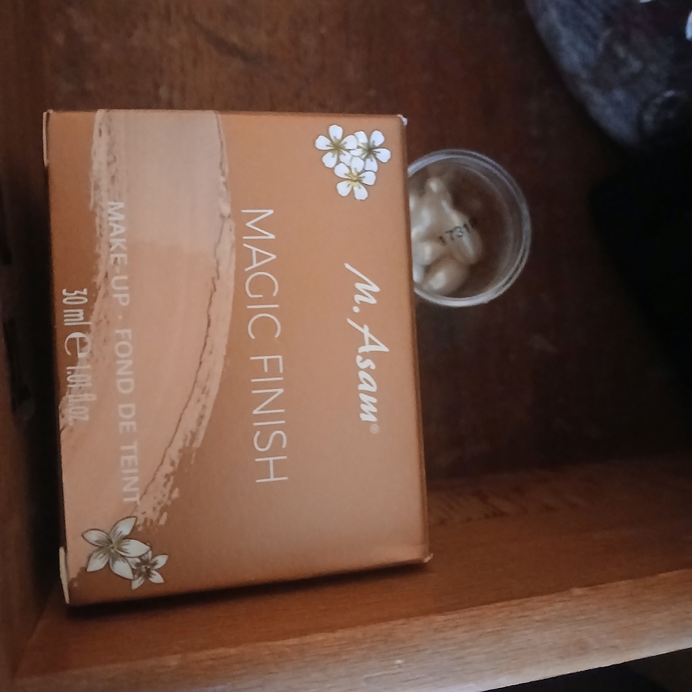 Magic Finish Foundation - Cream